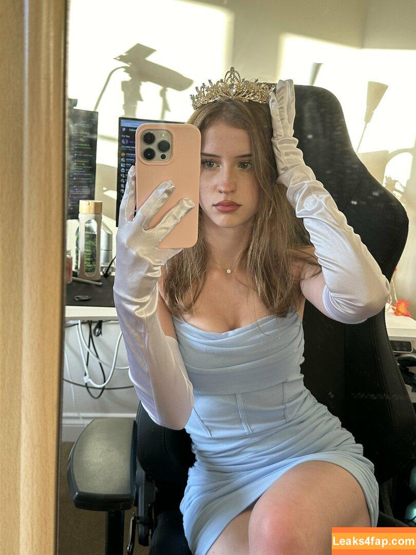 Mira.004 / model_mira leaked photo photo #1783