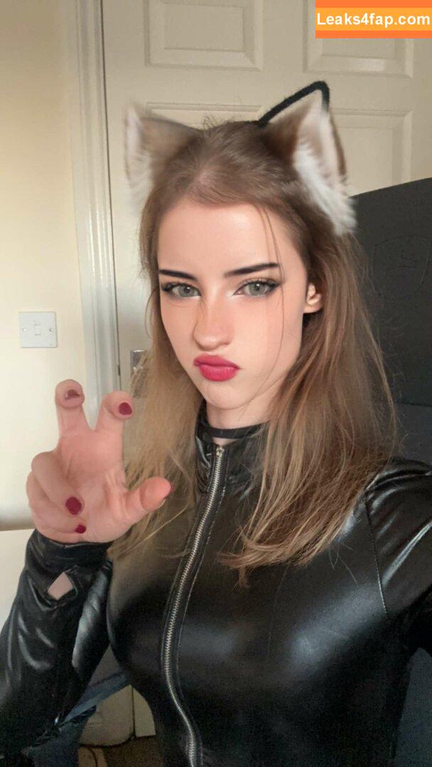 Mira.004 / model_mira leaked photo photo #1799