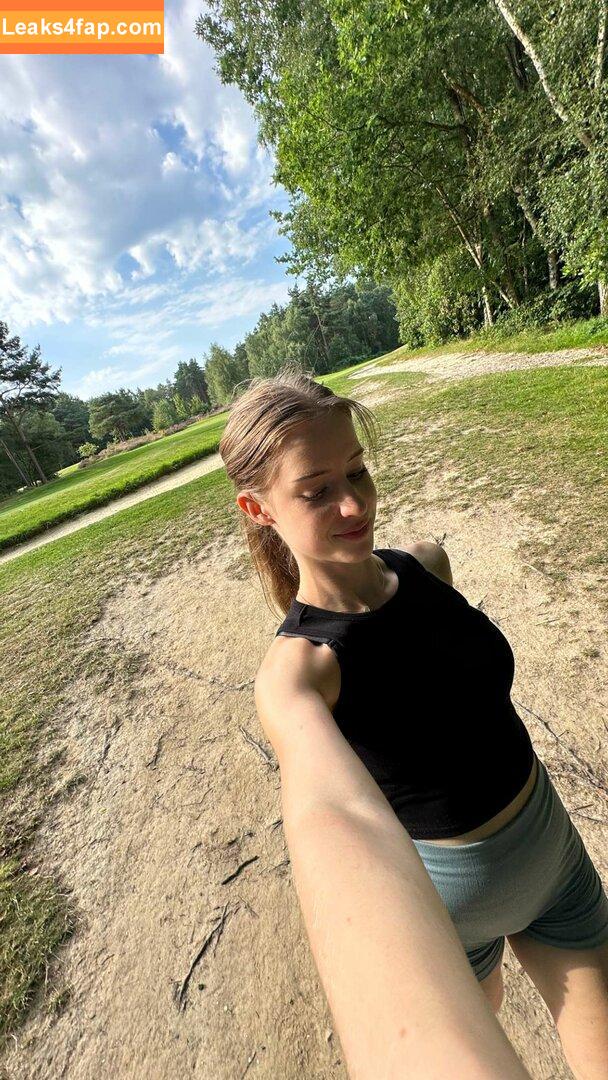 Mira.004 / model_mira leaked photo photo #1842