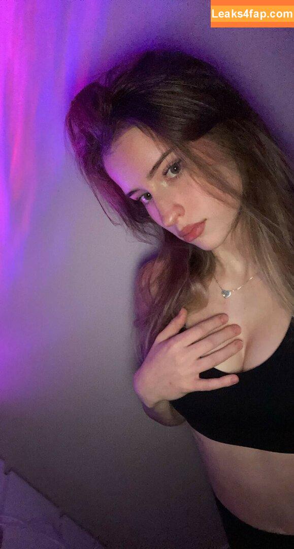 Mira.004 / model_mira leaked photo photo #2100