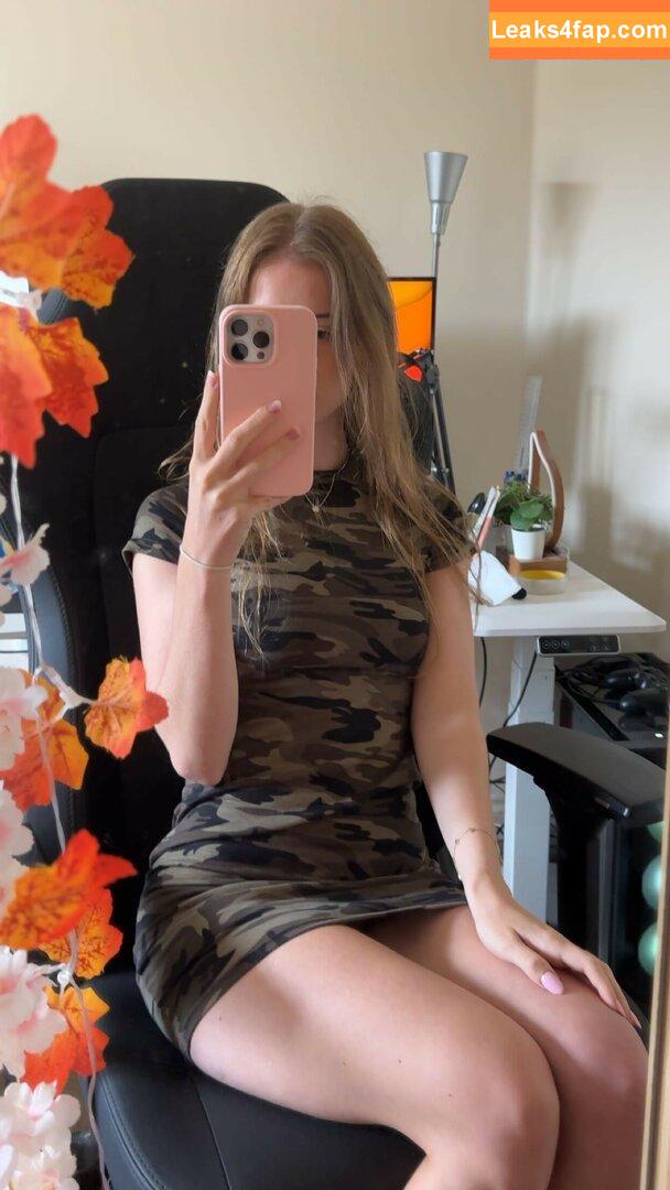 Mira.004 / model_mira leaked photo photo #2109