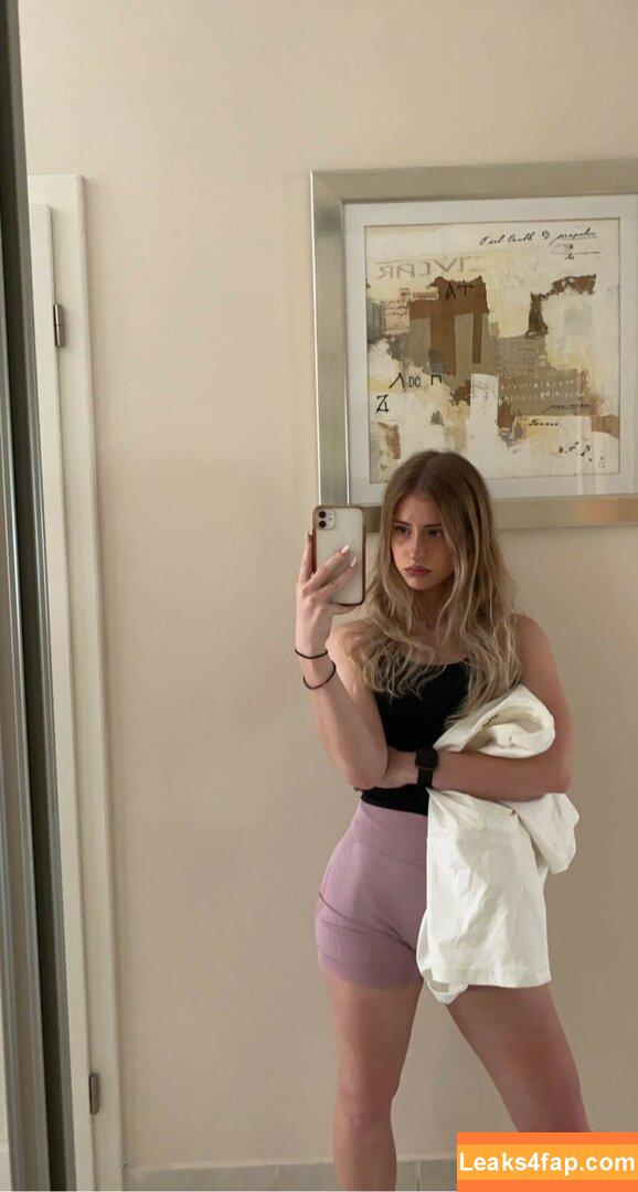 Mira.004 / model_mira leaked photo photo #2119