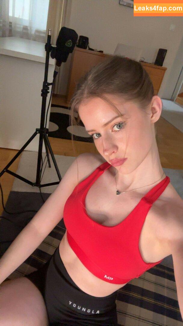 Mira.004 / model_mira leaked photo photo #2122