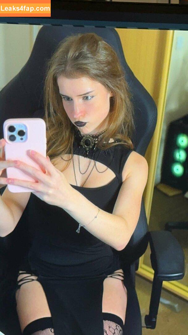 Mira.004 / model_mira leaked photo photo #2146