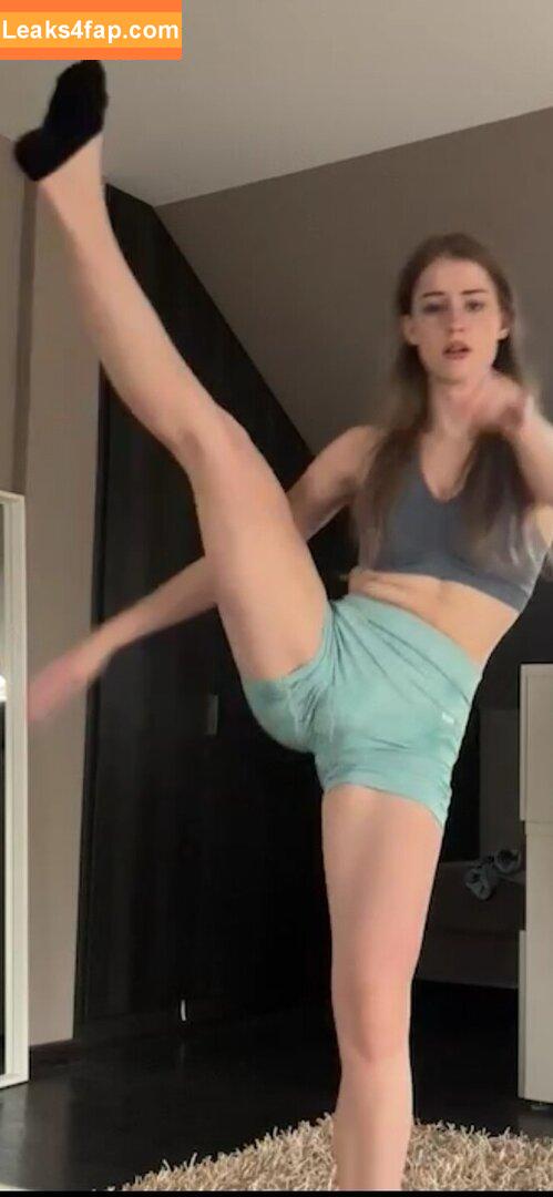 Mira.004 / model_mira leaked photo photo #2422
