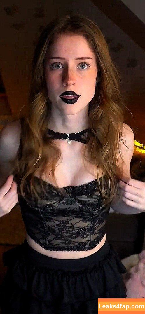 Mira.004 / model_mira leaked photo photo #2454
