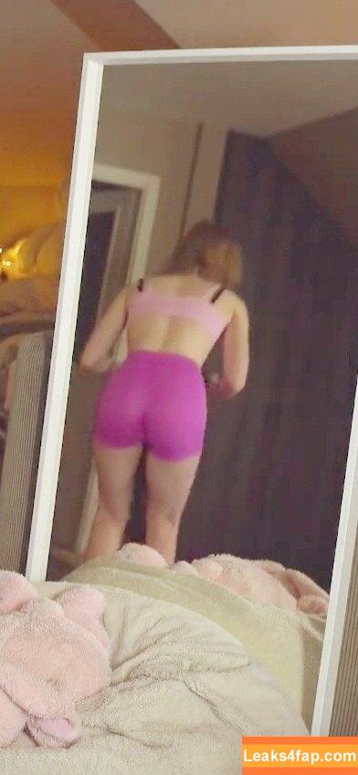 Mira.004 / model_mira leaked photo photo #2471