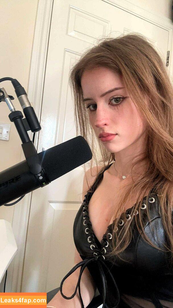 Mira.004 / model_mira leaked photo photo #2476