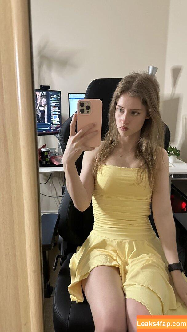 Mira.004 / model_mira leaked photo photo #2519