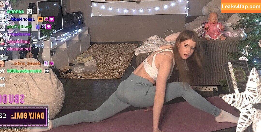 Mira.004 / model_mira leaked photo photo #2532