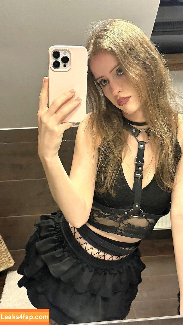 Mira.004 / model_mira leaked photo photo #2547