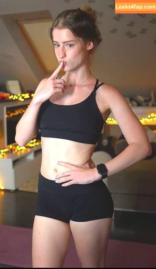 Mira.004 / model_mira leaked photo photo #2564