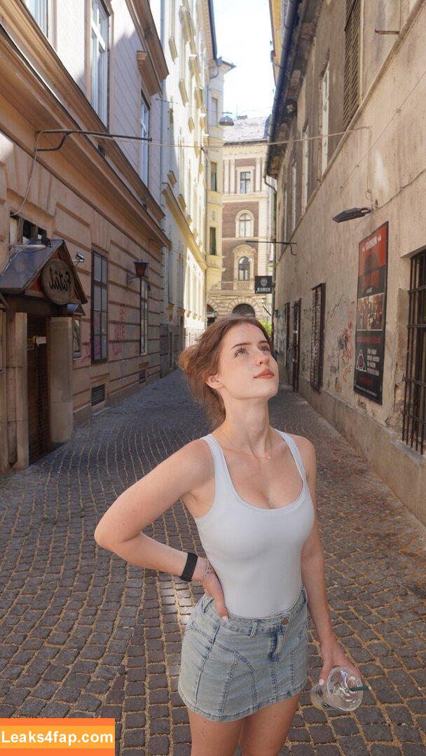 Mira.004 / model_mira leaked photo photo #2577
