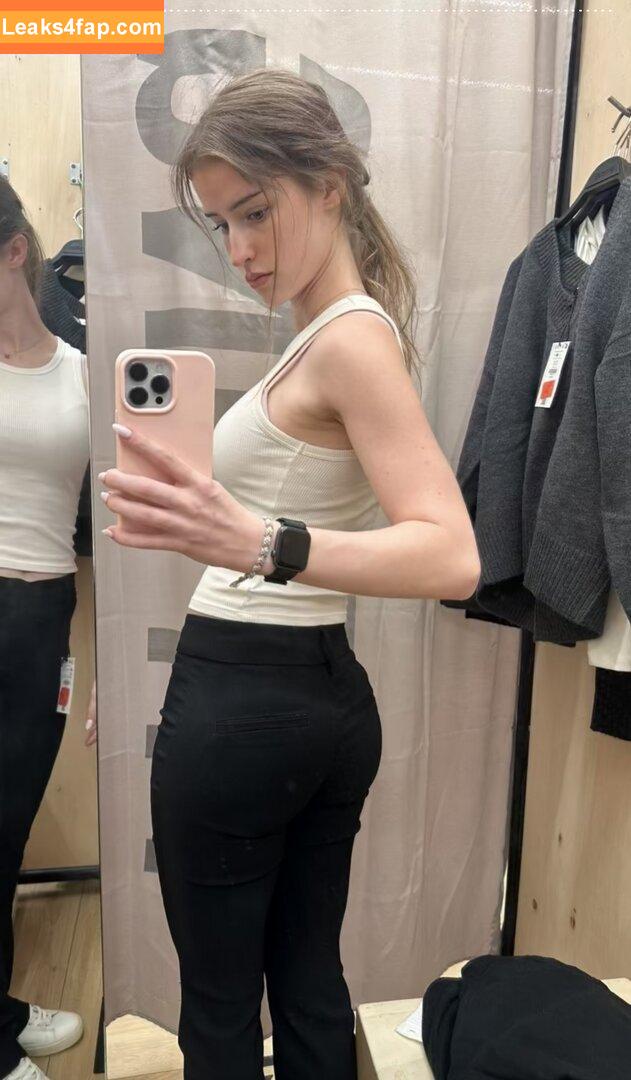 Mira.004 / model_mira leaked photo photo #2595