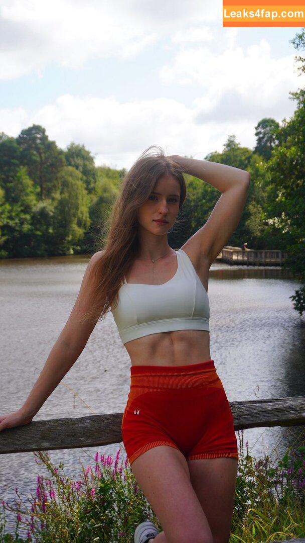 Mira.004 / model_mira leaked photo photo #2632