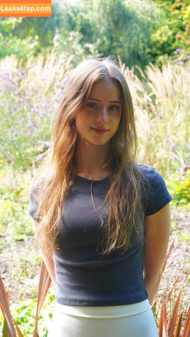 Mira.004 / model_mira leaked photo photo #2634