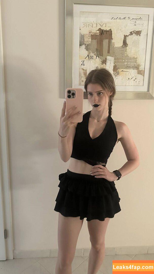 Mira.004 / model_mira leaked photo photo #2638