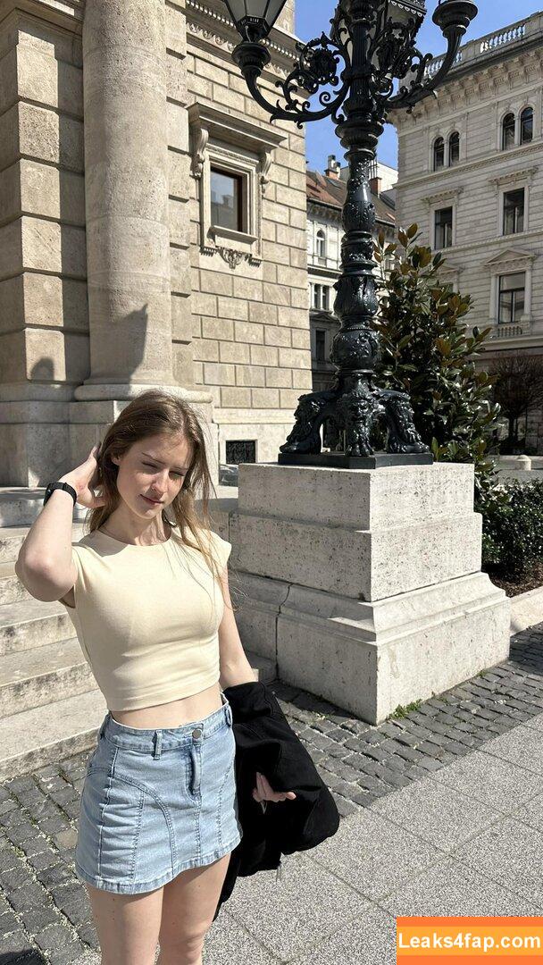 Mira.004 / model_mira leaked photo photo #2674