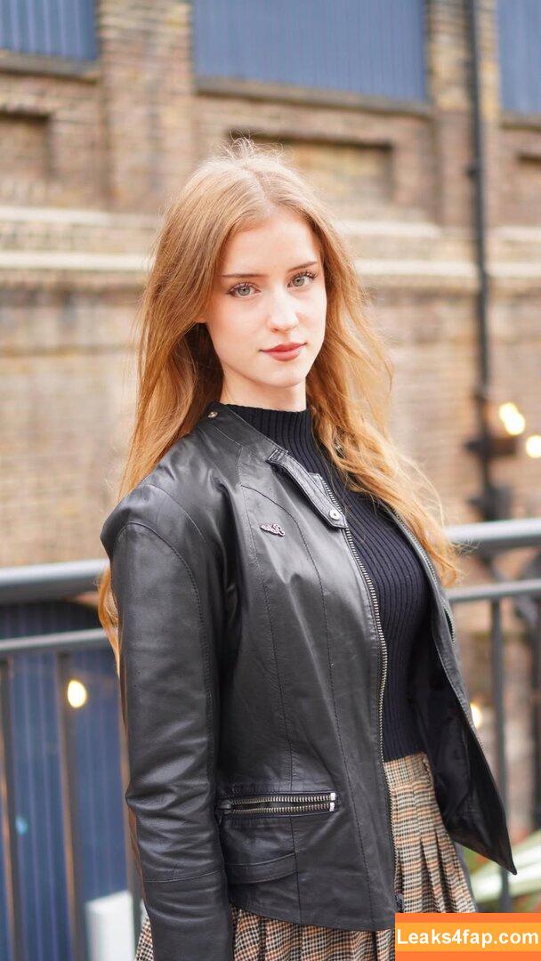 Mira.004 / model_mira leaked photo photo #2675