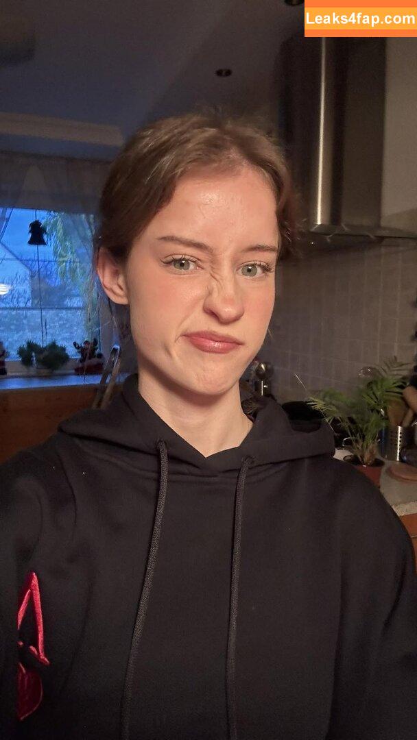 Mira.004 / model_mira leaked photo photo #2679