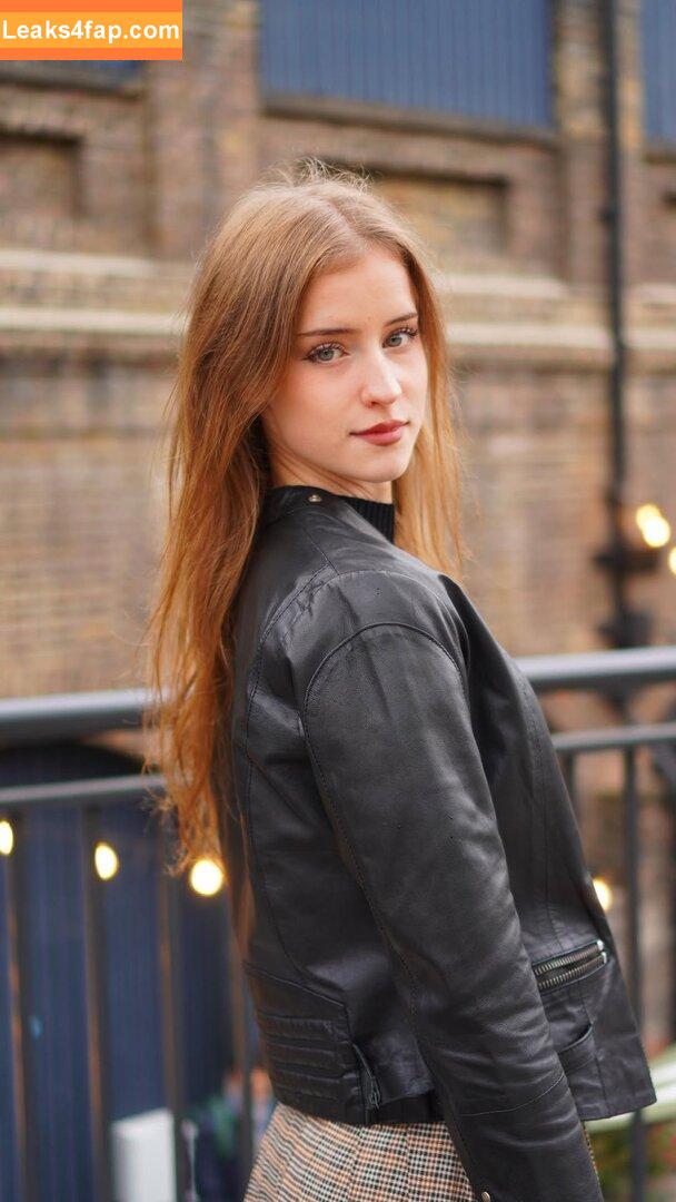 Mira.004 / model_mira leaked photo photo #2682