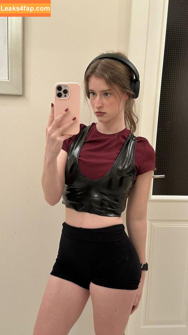 Mira.004 / model_mira leaked photo photo #2691