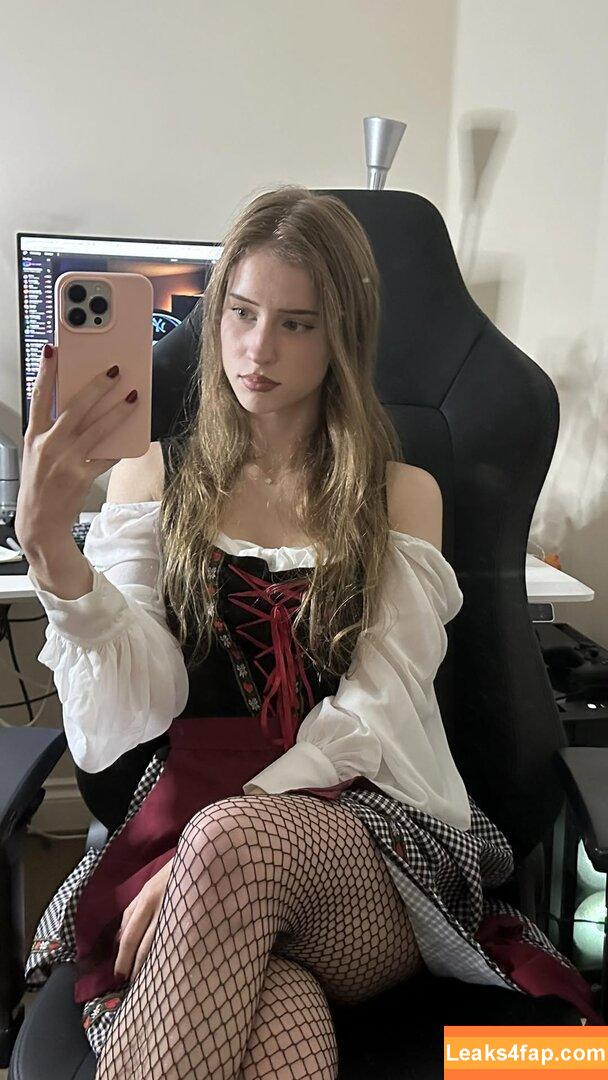 Mira.004 / model_mira leaked photo photo #2692