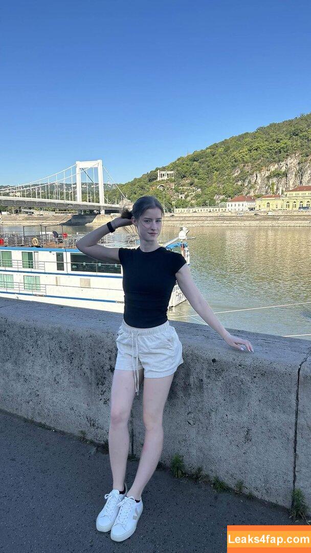 Mira.004 / model_mira leaked photo photo #2758