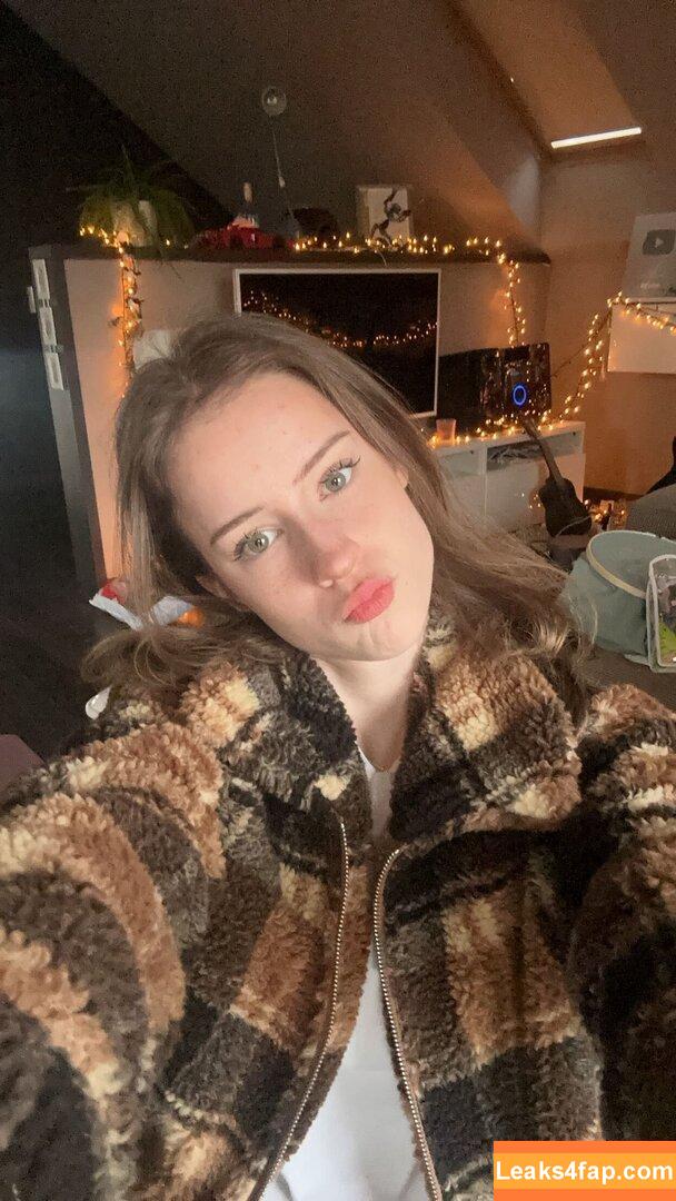 Mira.004 / model_mira leaked photo photo #2830