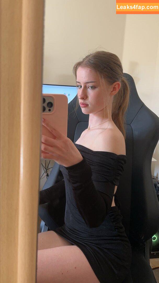 Mira.004 / model_mira leaked photo photo #2877