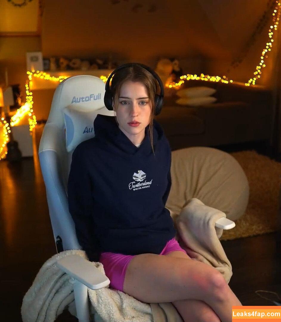 Mira.004 / model_mira leaked photo photo #2890