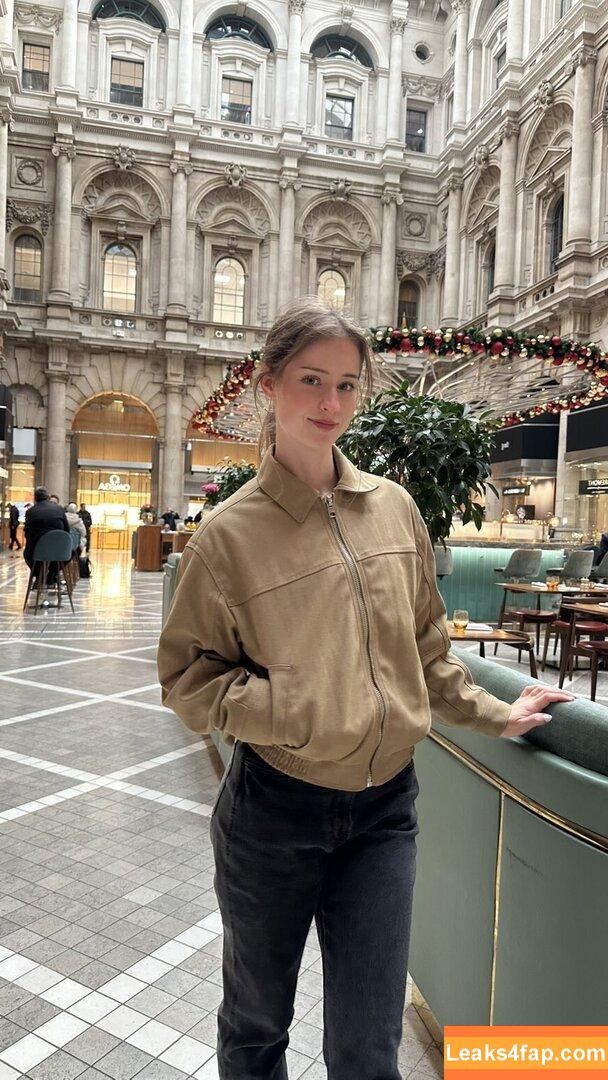 Mira.004 / model_mira leaked photo photo #2898