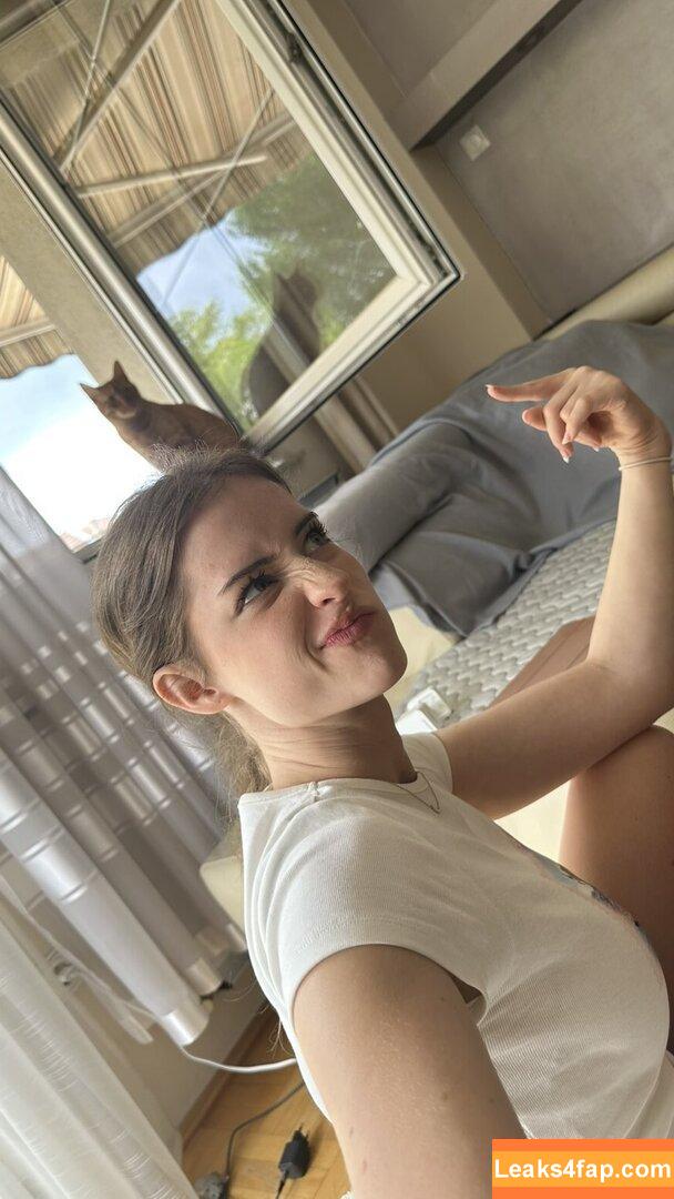 Mira.004 / model_mira leaked photo photo #2902