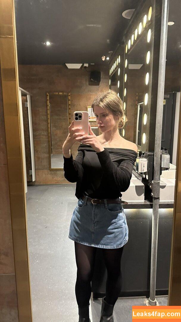 Mira.004 / model_mira leaked photo photo #2909