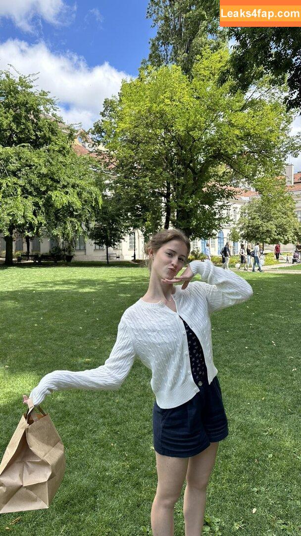 Mira.004 / model_mira leaked photo photo #2917