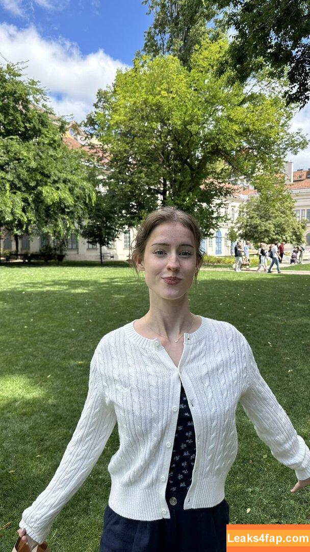 Mira.004 / model_mira leaked photo photo #2919