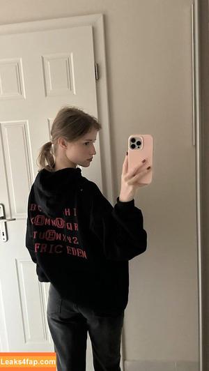 Mira.004 photo #2678