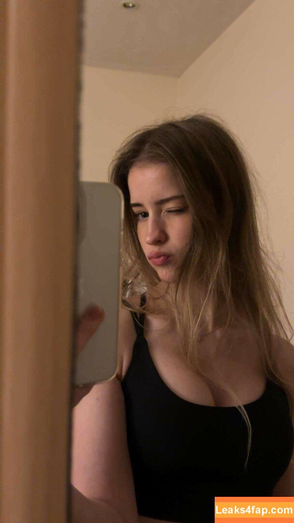 Mira Szalma / itsmira004 / mira.004 / mira.szalma leaked photo photo #0111