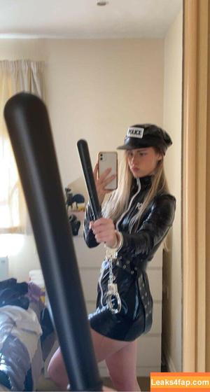 Mira Szalma photo #0055