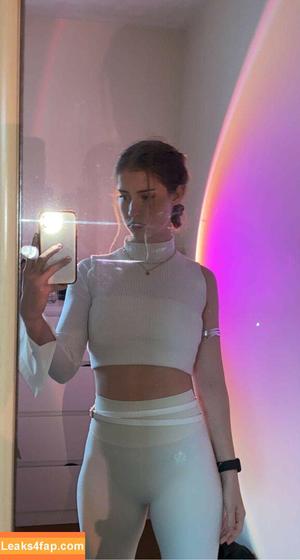 Mira Szalma photo #0056