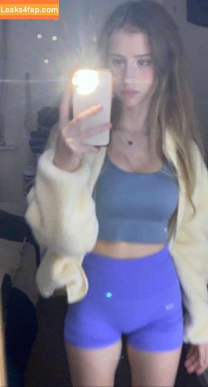 Mira Szalma photo #0082