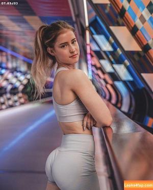 Mira Szalma photo #0166