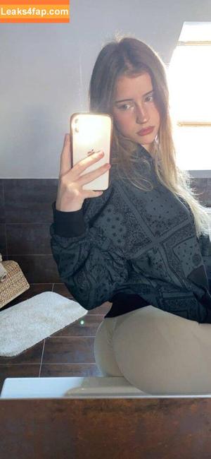 Mira Szalma photo #0244