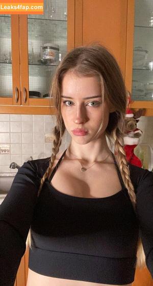 Mira Szalma photo #0254