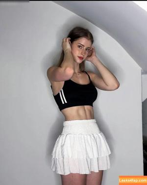 Mira Szalma photo #0297