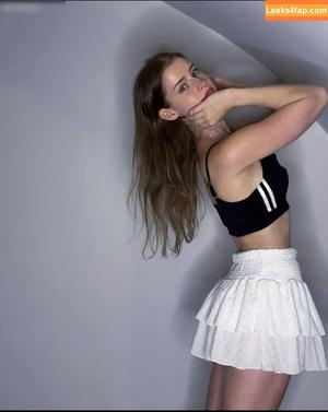 Mira Szalma photo #0302