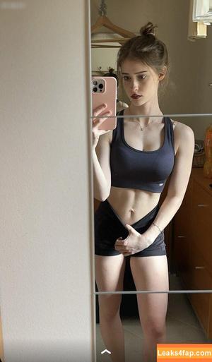 Mira Szalma photo #0331