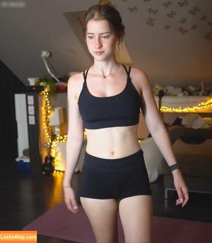 Mira Szalma photo #1091