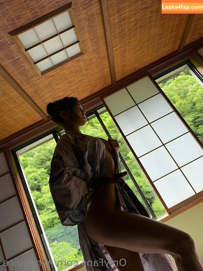 Mira / mira.004 / miranowhere / model_mira слитое фото фото #0066