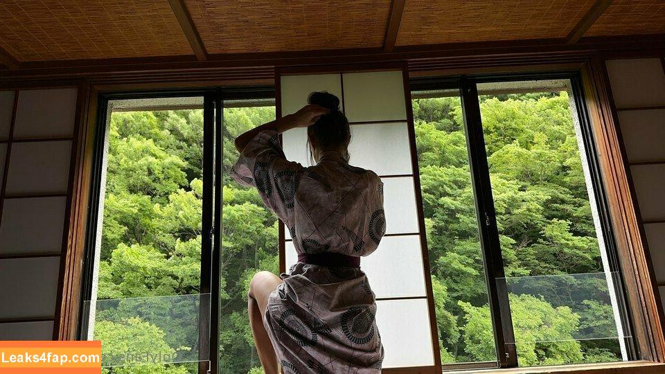 Mira / mira.004 / miranowhere / model_mira слитое фото фото #0072